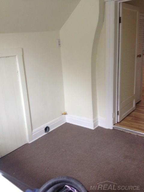 91 1/2 Muir Road Grosse Pointe, MI 48236 - Photo 19 of 23