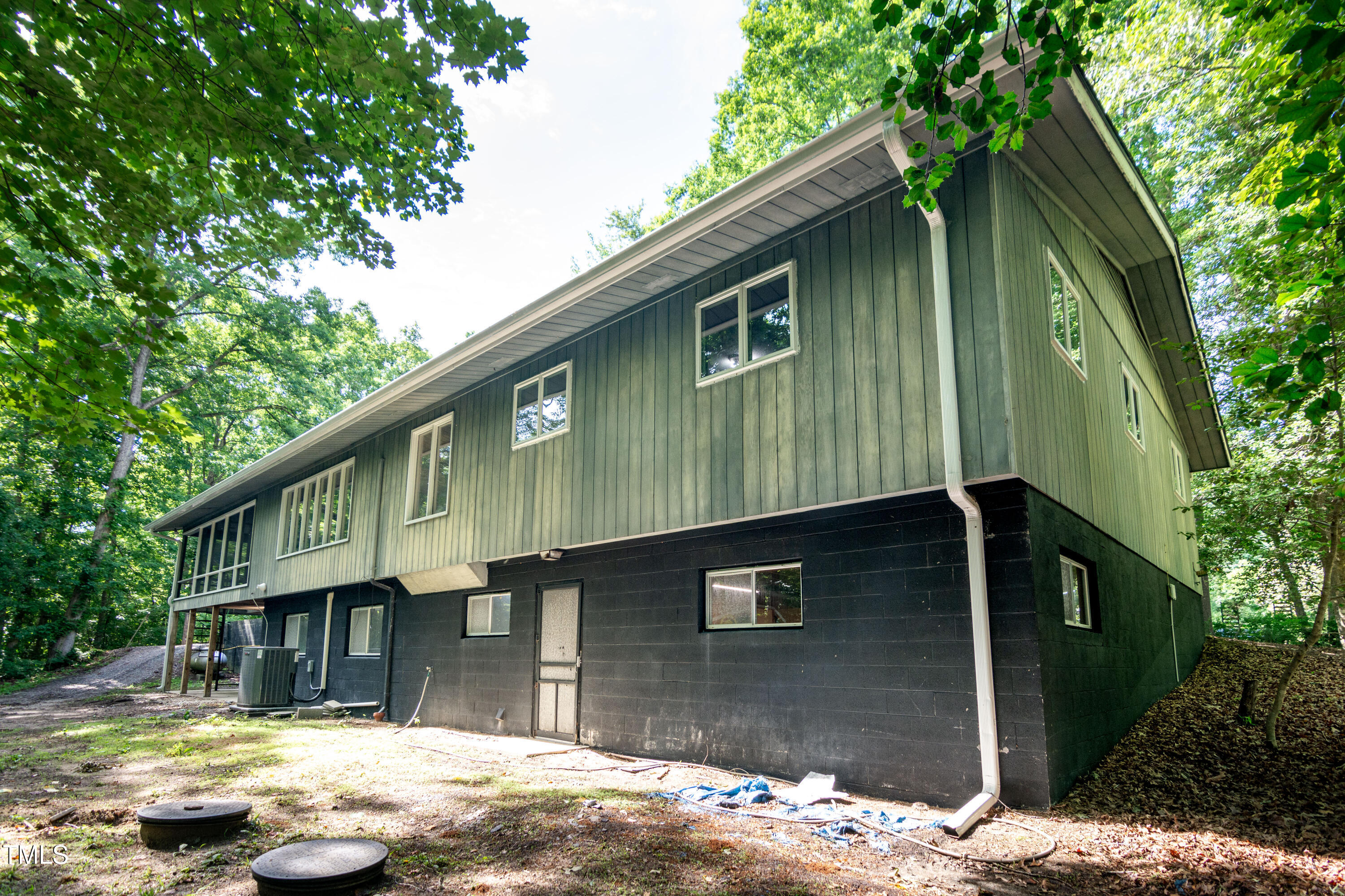 5213 Tomahawk Trail Raleigh, NC 27610 - Photo 73 of 80 a front view of a house with a yard