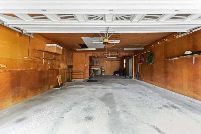 a view of a garage room