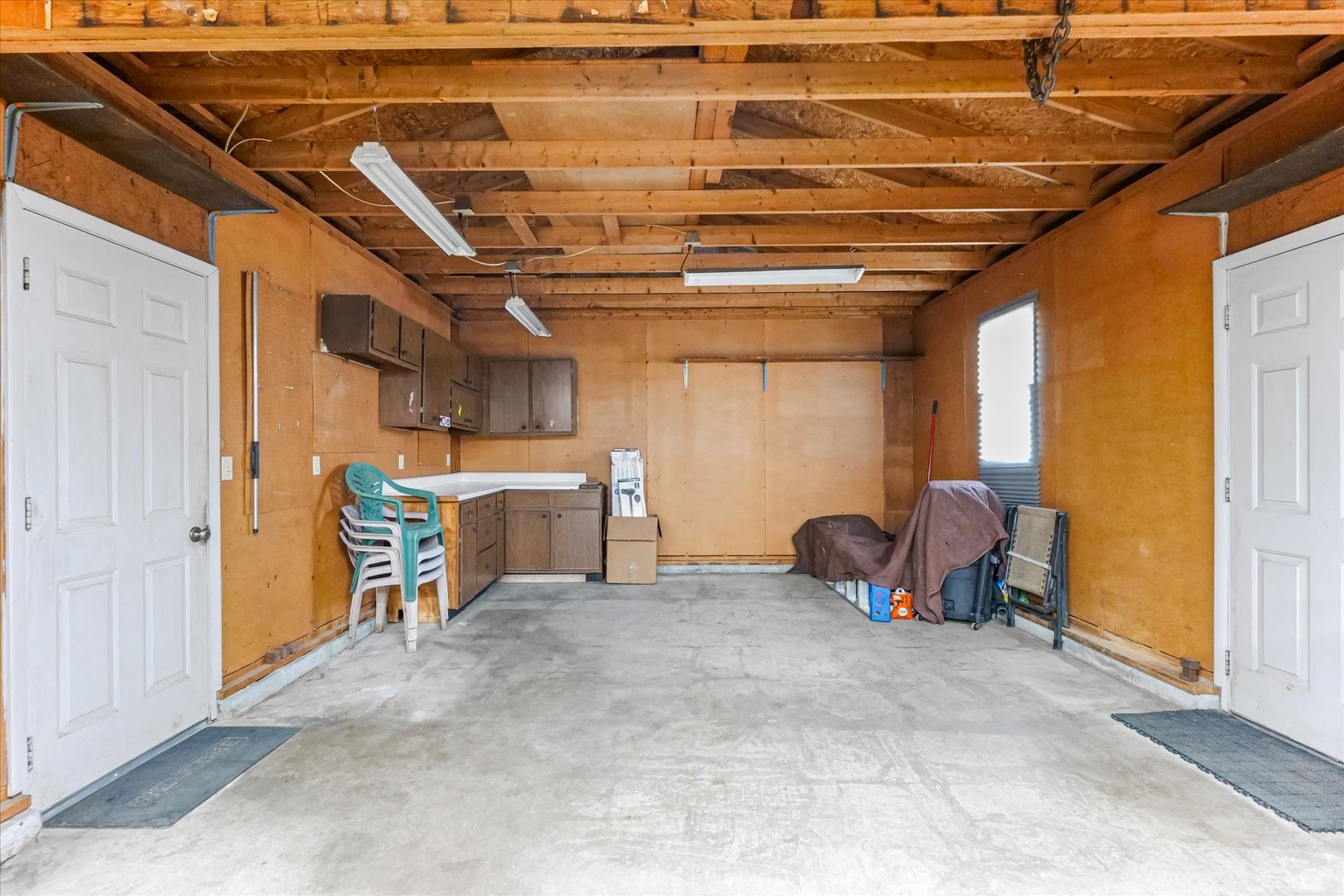 1613 Carolina Drive Rantoul, IL 61866 - Photo 43 of 50 a view of a room with gym equipment