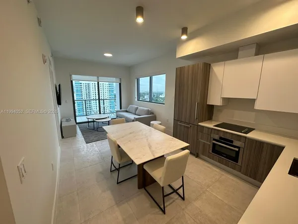 $3,800 | 239 Southwest 9th Street, Unit 2002, Miami, FL 33130