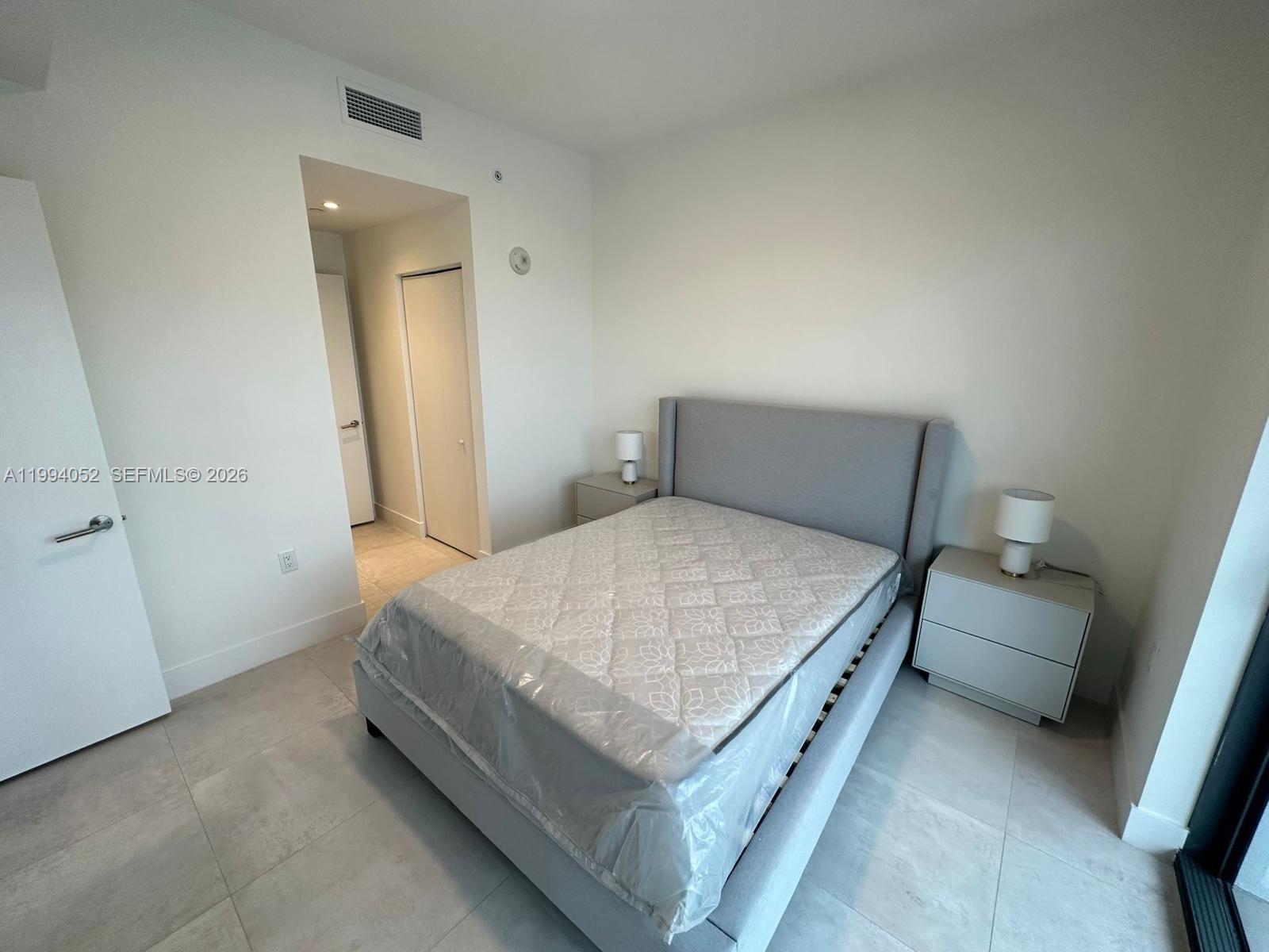 239 Southwest 9th Street, Unit 2002 Miami, FL 33130 - Photo 6 of 16