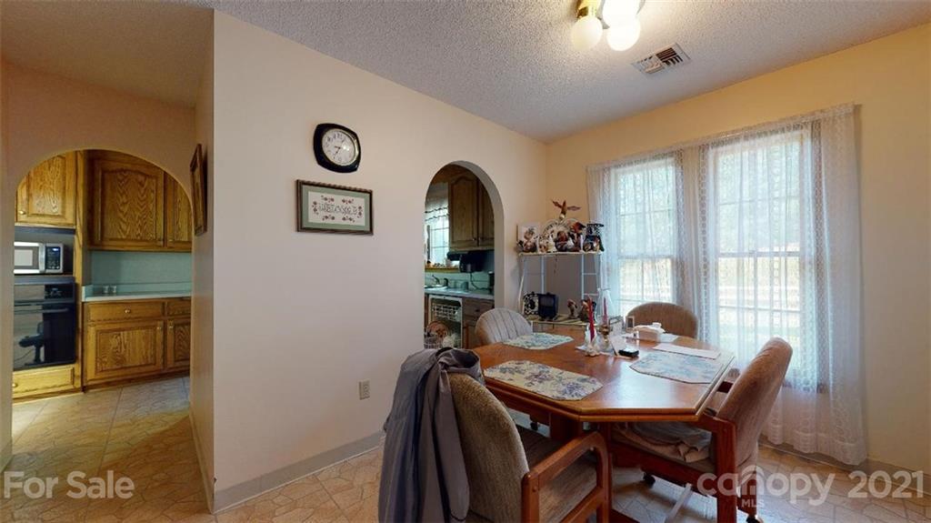 675 Greasy Creek Road Marion, NC 28752 - Photo 13 of 43 Gallery Image 13