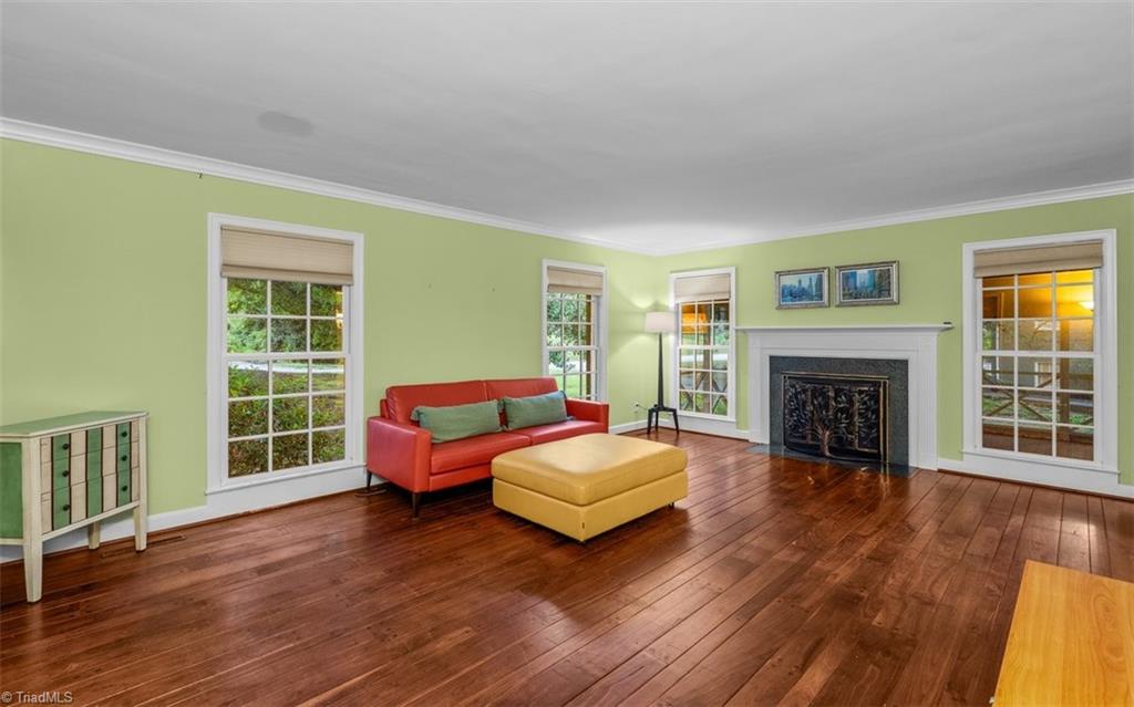 809 Hillcrest Drive High Point, NC 27262 - Photo 6 of 50