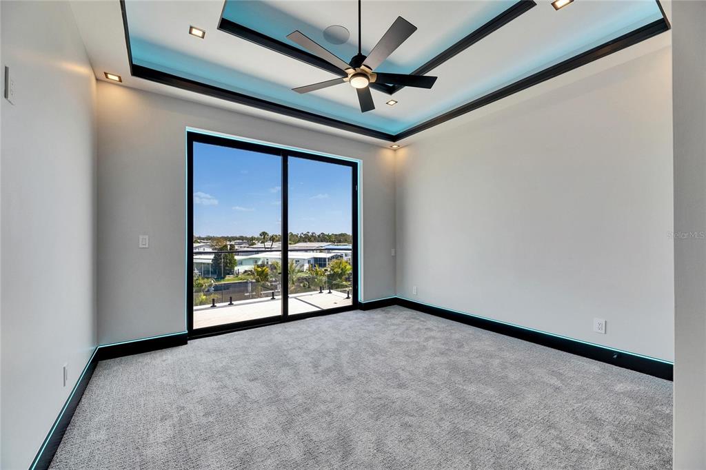 6538 Simone Shores Circle Apollo Beach, FL 33572 - Photo 49 of 88 a view of a room with a ceiling fan