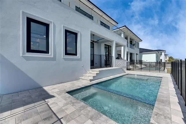 $1,229,000 | 6538 Simone Shores Circle, Apollo Beach, FL 33572