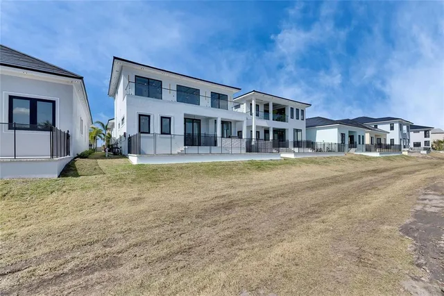 $1,229,000 | 6538 Simone Shores Circle, Apollo Beach, FL 33572