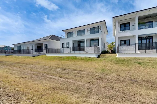 $1,229,000 | 6538 Simone Shores Circle, Apollo Beach, FL 33572