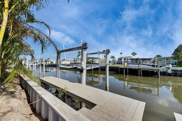 $1,229,000 | 6538 Simone Shores Circle, Apollo Beach, FL 33572