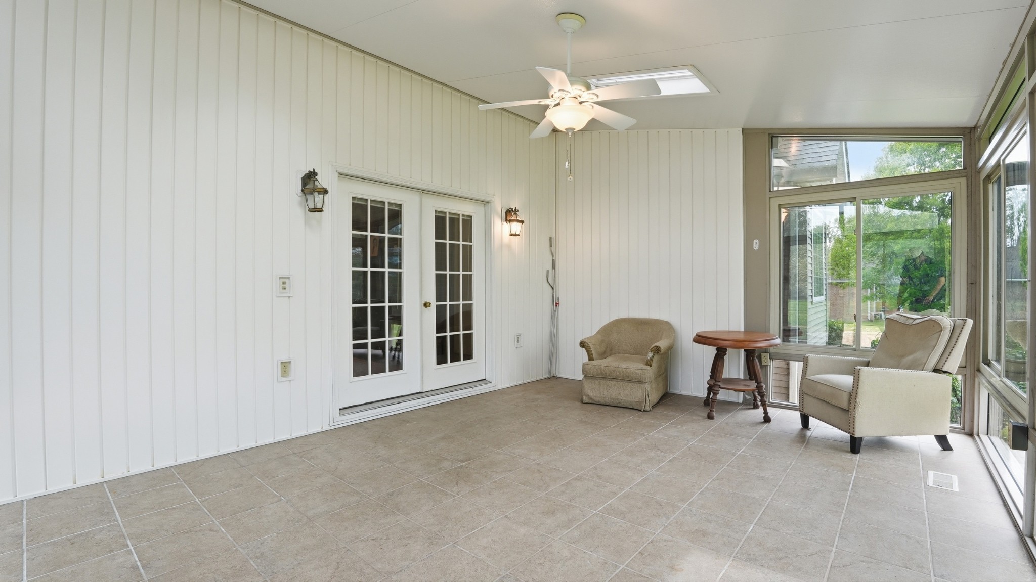 213 Maple Springs Drive Manchester, TN 37355 - Photo 18 of 58 a living room with furniture and a large window