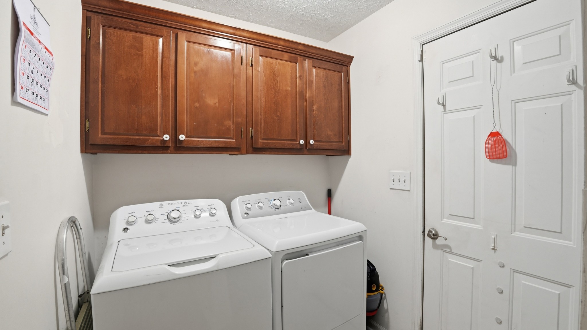 213 Maple Springs Drive Manchester, TN 37355 - Photo 32 of 58 a utility room with dryer and washer