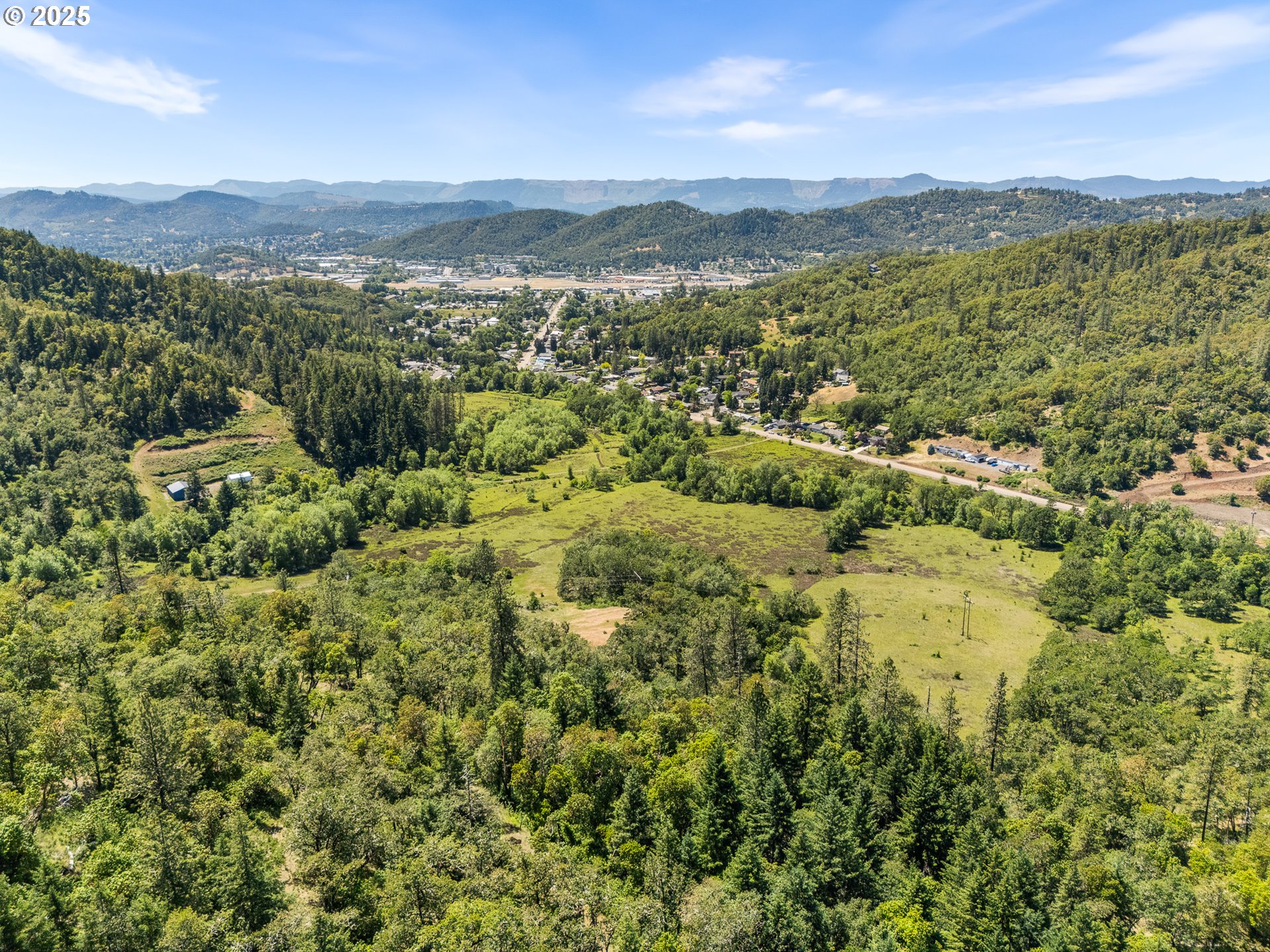 Northeast Newton Creek Road Roseburg, OR 97470 - Photo 4 of 17