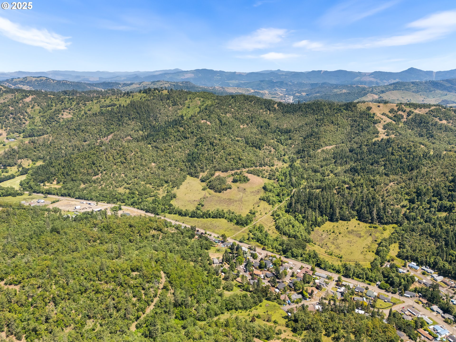 Northeast Newton Creek Road Roseburg, OR 97470 - Photo 9 of 17