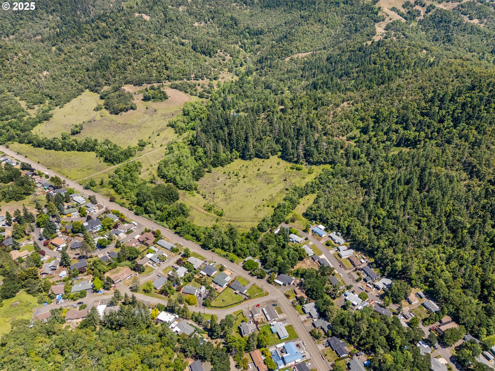 Northeast Newton Creek Road Roseburg, OR 97470 - Photo 10 of 17