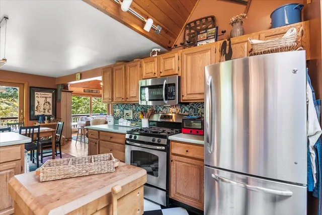 $599,000 | 17 Signal Hill Road, Winhall, VT 05340