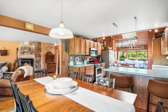 $599,000 | 17 Signal Hill Road, Winhall, VT 05340