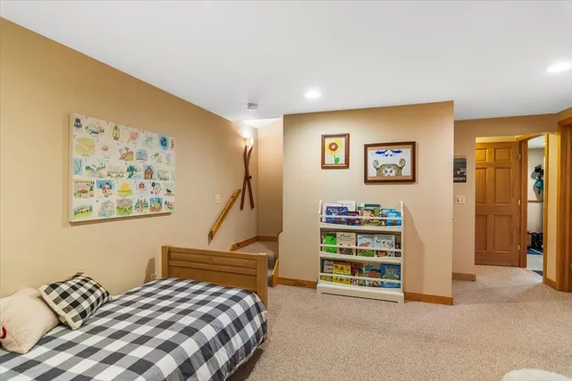 $599,000 | 17 Signal Hill Road, Winhall, VT 05340