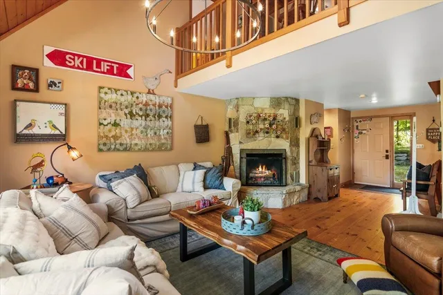 $599,000 | 17 Signal Hill Road, Winhall, VT 05340