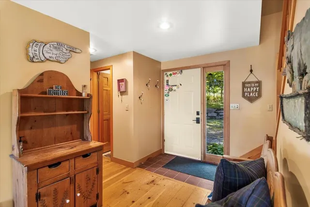 $599,000 | 17 Signal Hill Road, Winhall, VT 05340