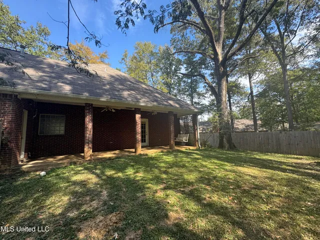 $260,000 | 316 Southhaven Drive, Byram, MS 39272