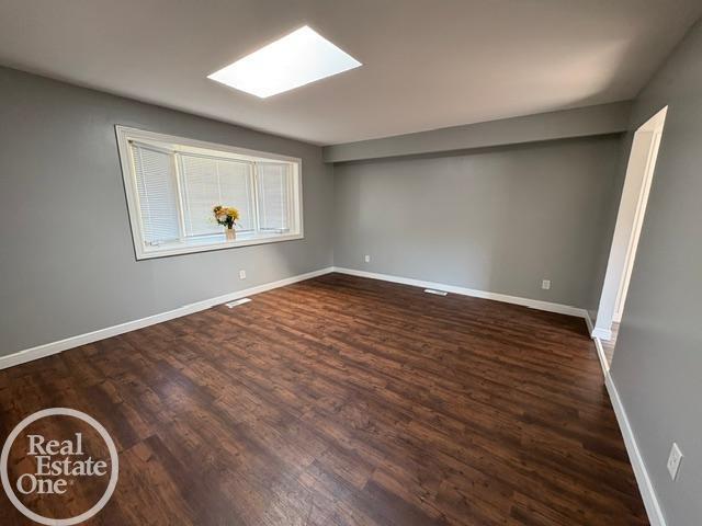 25172 22 Mile Road New Baltimore, MI 48051 - Photo 11 of 25 50169903-4a314042-c814-4c05-9ffb-0b87694cef4b.JPG