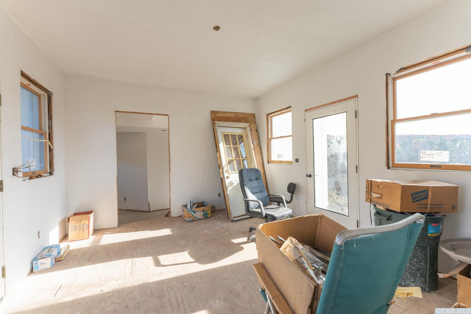 1174 Potter Mountain Road Gilboa, NY 12076 - Photo 33 of 94 a living room with a couch and a window