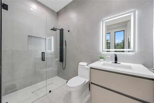 $5,999,999 | 8795 Valencia Court, Parkland, FL 33067