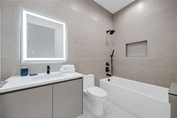 $5,999,999 | 8795 Valencia Court, Parkland, FL 33067