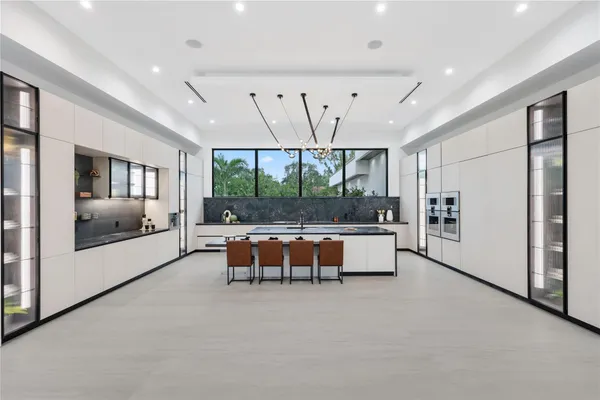 $5,999,999 | 8795 Valencia Court, Parkland, FL 33067