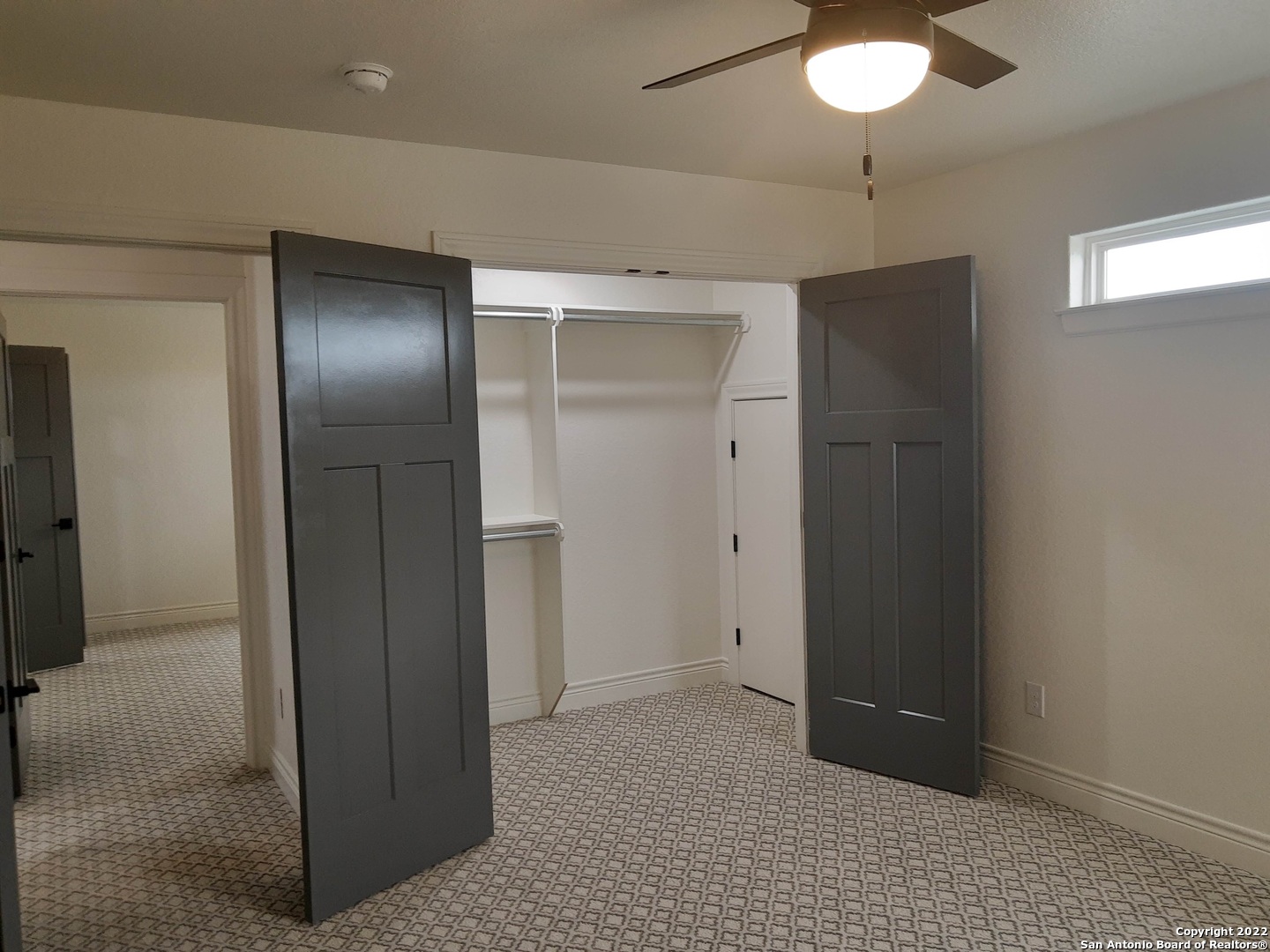 1839 Lois Street Kerrville, TX 78028 - Photo 13 of 23