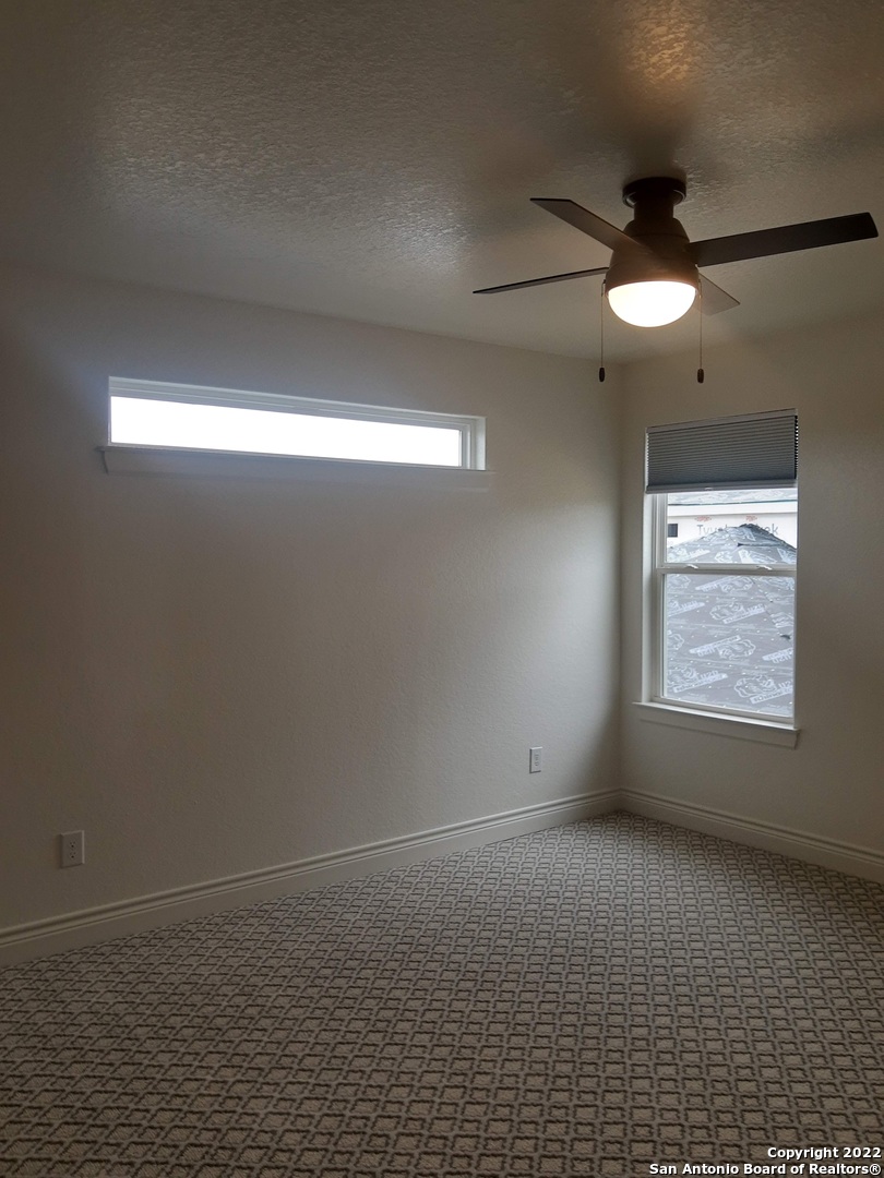 1839 Lois Street Kerrville, TX 78028 - Photo 14 of 23