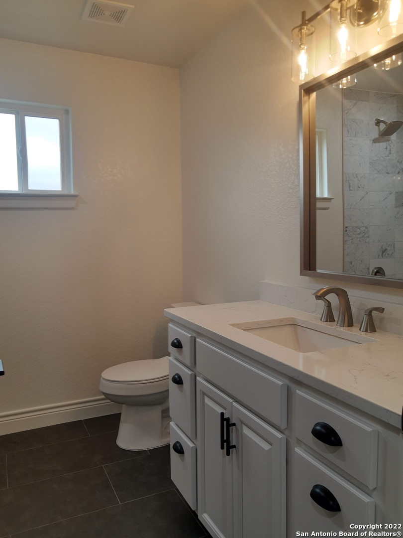 1839 Lois Street Kerrville, TX 78028 - Photo 16 of 23