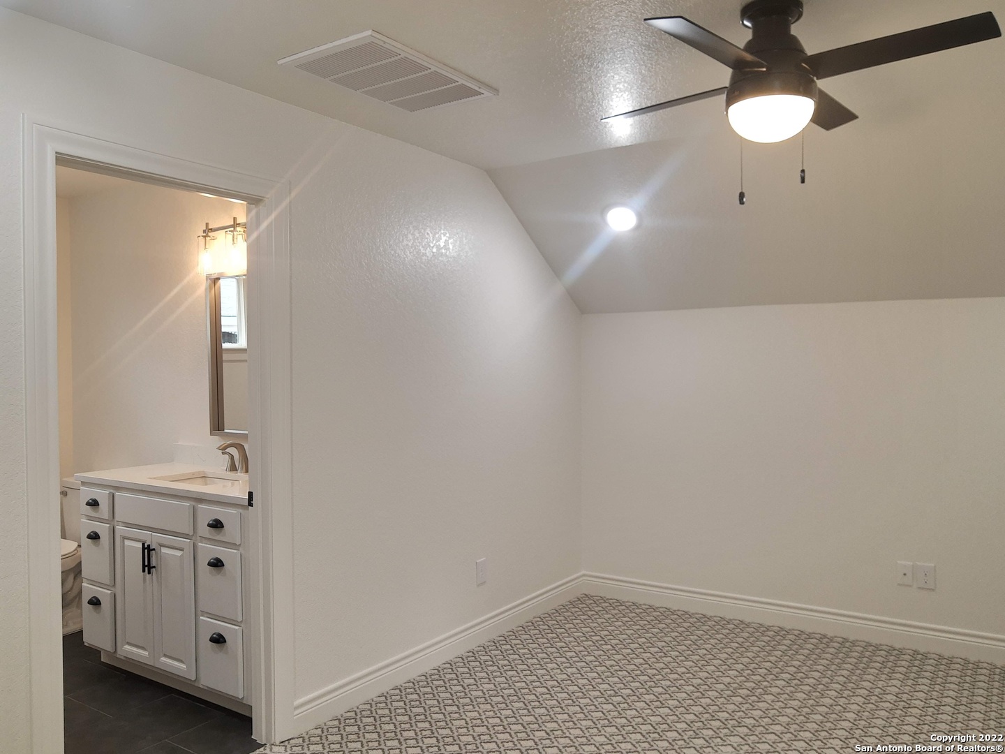 1839 Lois Street Kerrville, TX 78028 - Photo 22 of 23