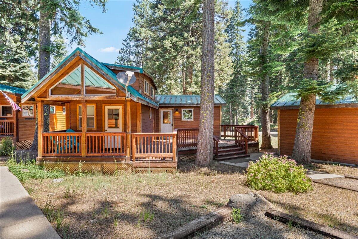7979 Hyatt Prairie Road, Unit 32 Ashland, OR 97520 - Photo 3 of 38 03_Cabin_32