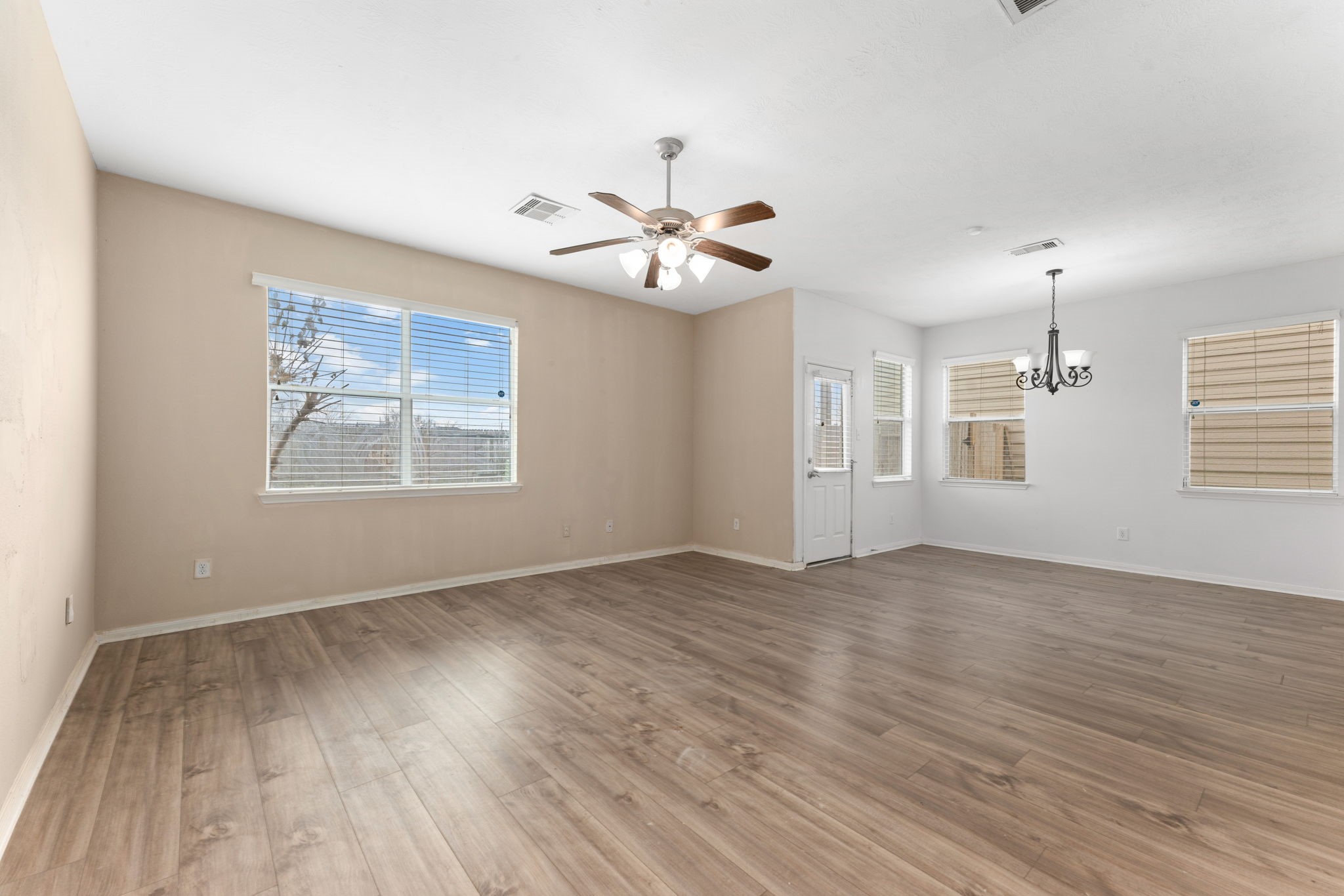 9447 Sunflower Ridge Lane Houston, TX 77064 - Photo 7 of 37