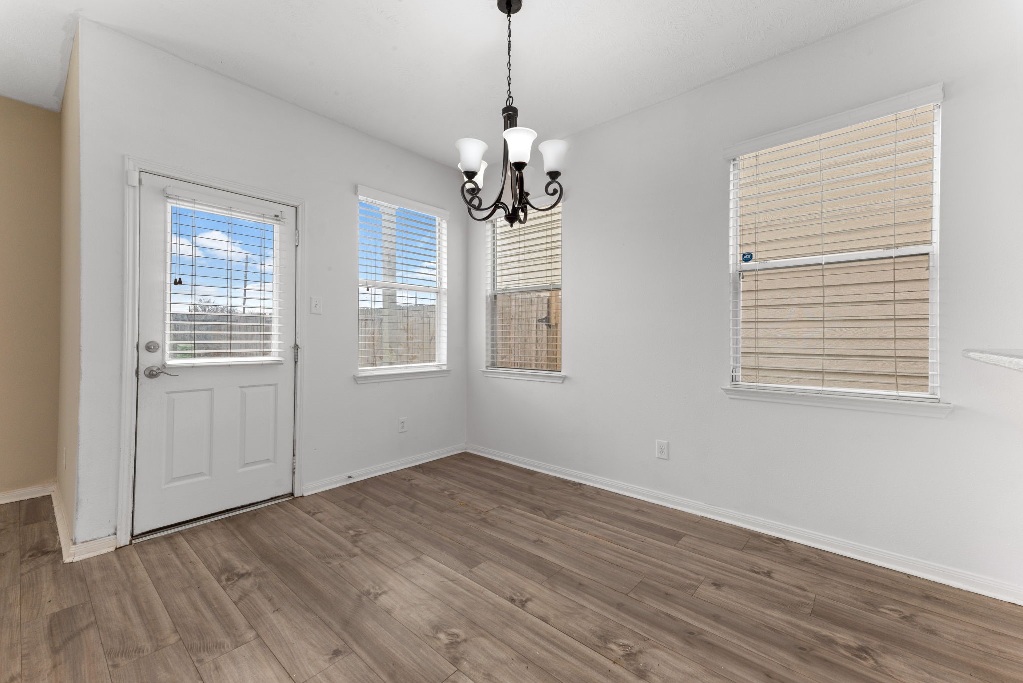 9447 Sunflower Ridge Lane Houston, TX 77064 - Photo 8 of 37