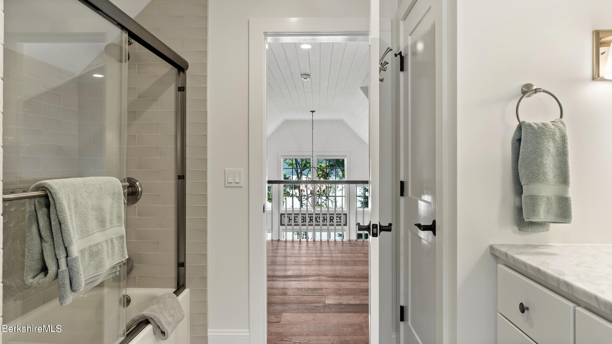 40 Sylvan Road Monterey, MA 01245 - Photo 30 of 46 GUEST SECOND FLOOR FULL BATH