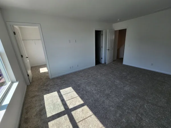 $2,800 | 1033 Atterberg Road, South Elgin, IL 60177