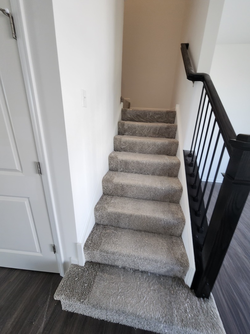 1033 Atterberg Road South Elgin, IL 60177 - Photo 17 of 25