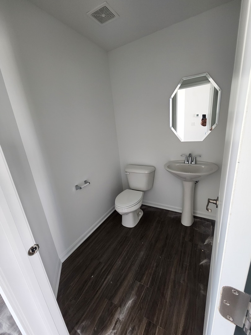 1033 Atterberg Road South Elgin, IL 60177 - Photo 19 of 25