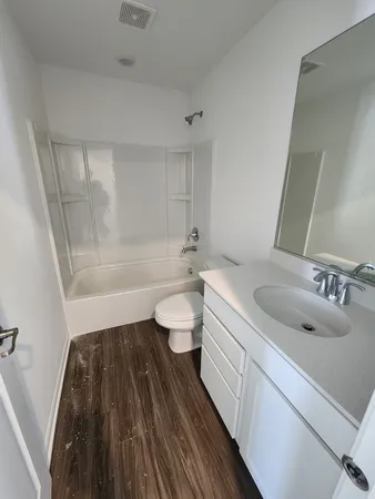 $2,800 | 1033 Atterberg Road, South Elgin, IL 60177