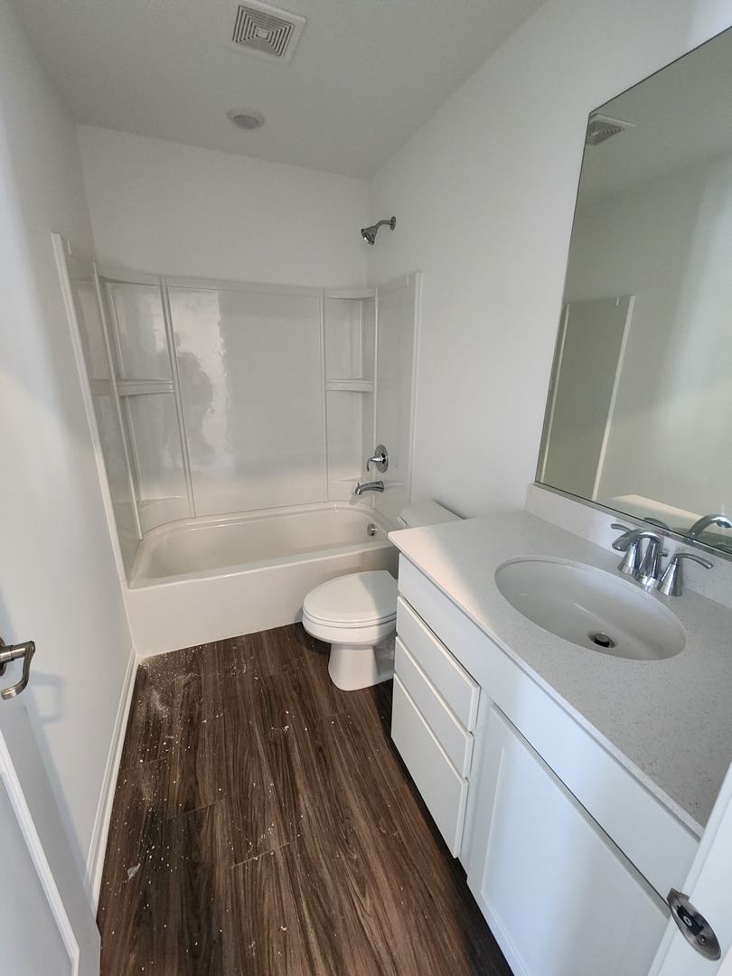 1033 Atterberg Road South Elgin, IL 60177 - Photo 10 of 25