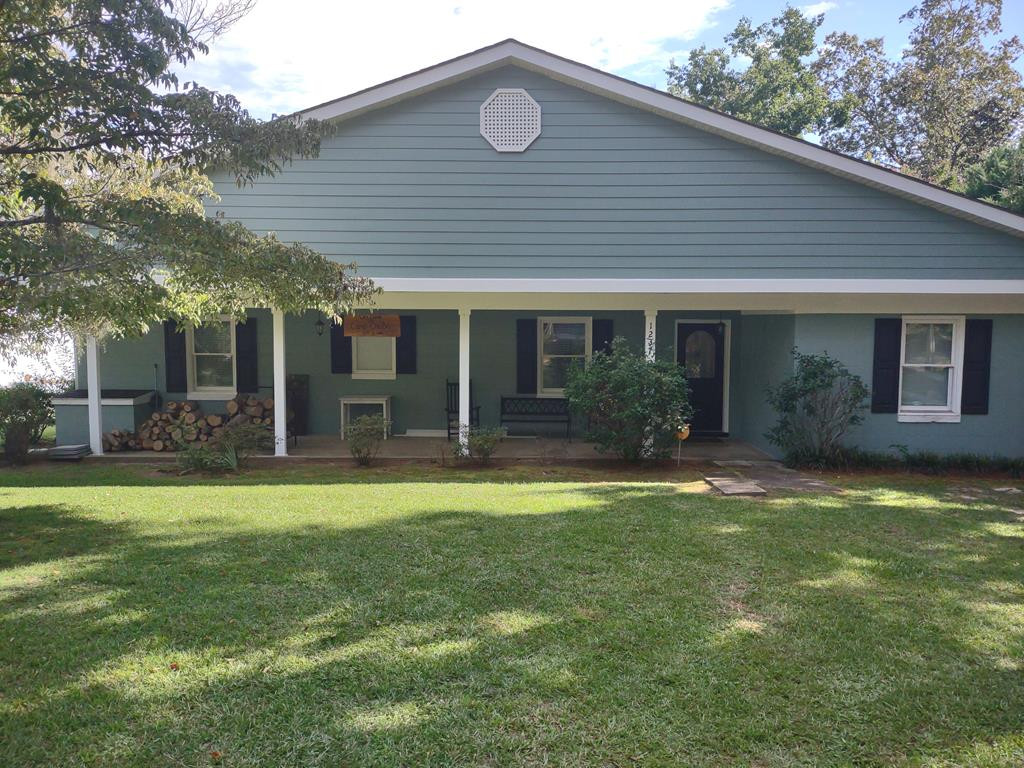 1237 Delano Street Manning, SC 29102 - Photo 1 of 16