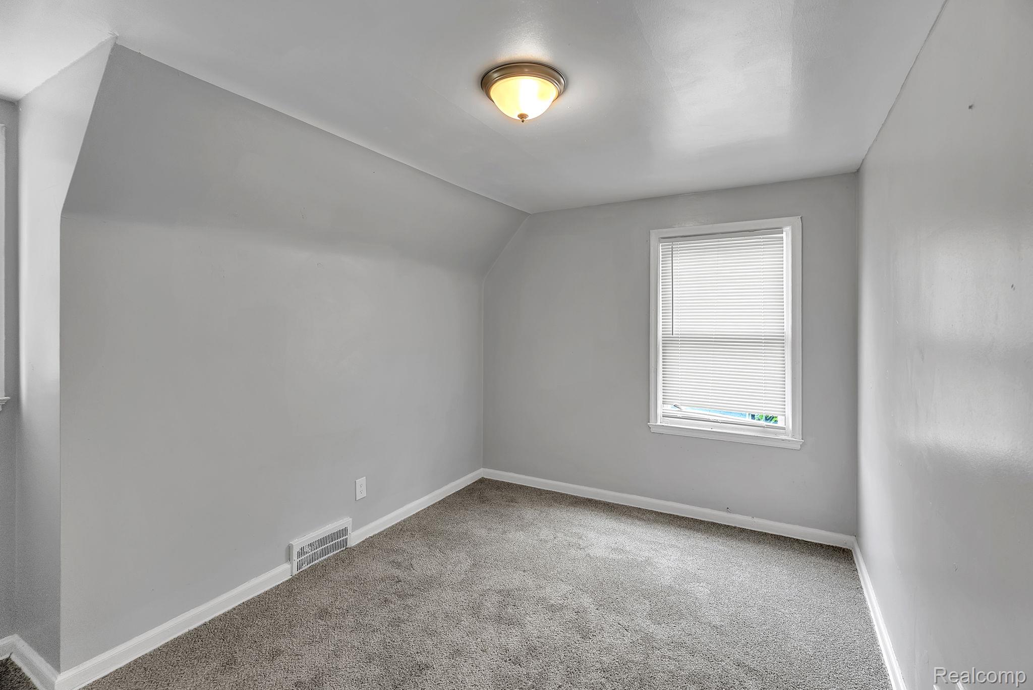 12702-12710 Kelly Road Detroit, MI 48224 - Photo 23 of 32 16 Kelly Rd.jpg
