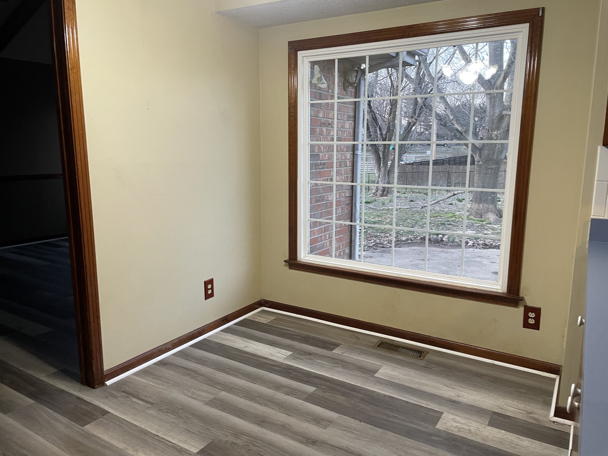 3103 Trough Springs Road Clarksville, TN 37043 - Photo 3 of 30 Gallery Image 3