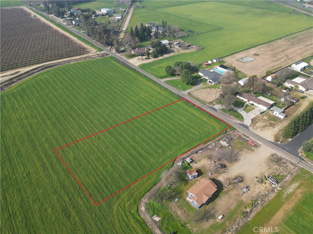 3 West Belcher Avenue Merced, CA 95348 - Photo 3 of 8 a view of a backyard