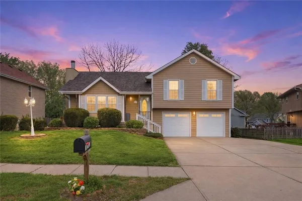 $300,000 | 10103 North Central Street, Kansas City, MO 64155