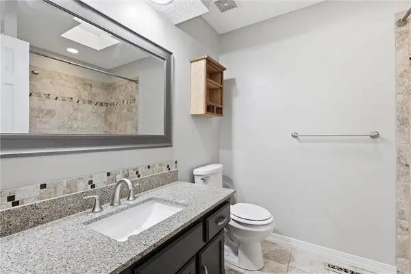 $300,000 | 10103 North Central Street, Kansas City, MO 64155