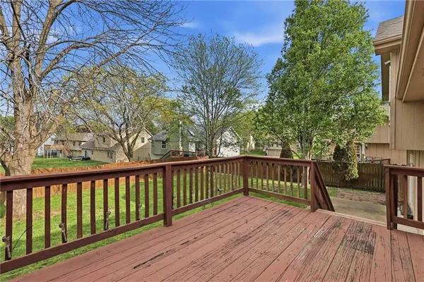 $300,000 | 10103 North Central Street, Kansas City, MO 64155