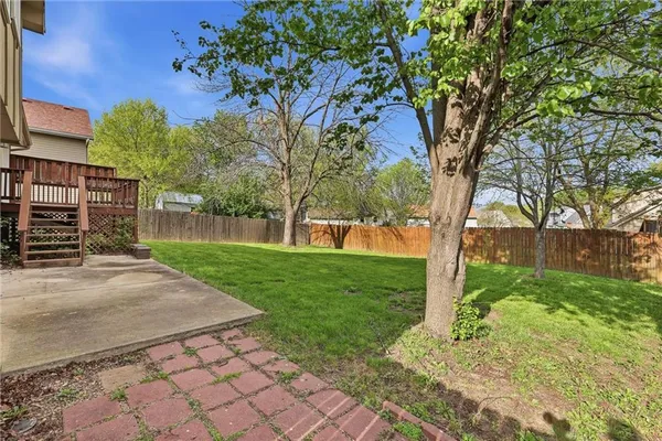$300,000 | 10103 North Central Street, Kansas City, MO 64155
